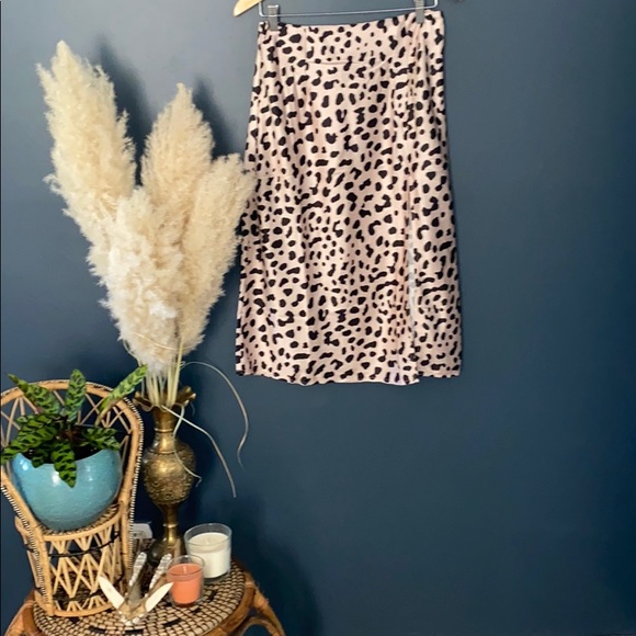 Princess Polly Dresses & Skirts - Princess Polly midi skirt